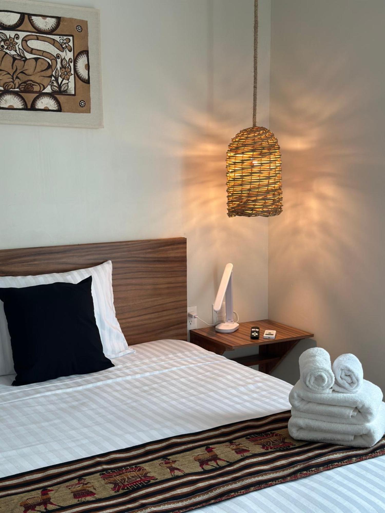 Oneiro Suites With Sea View Махахуал Екстериор снимка