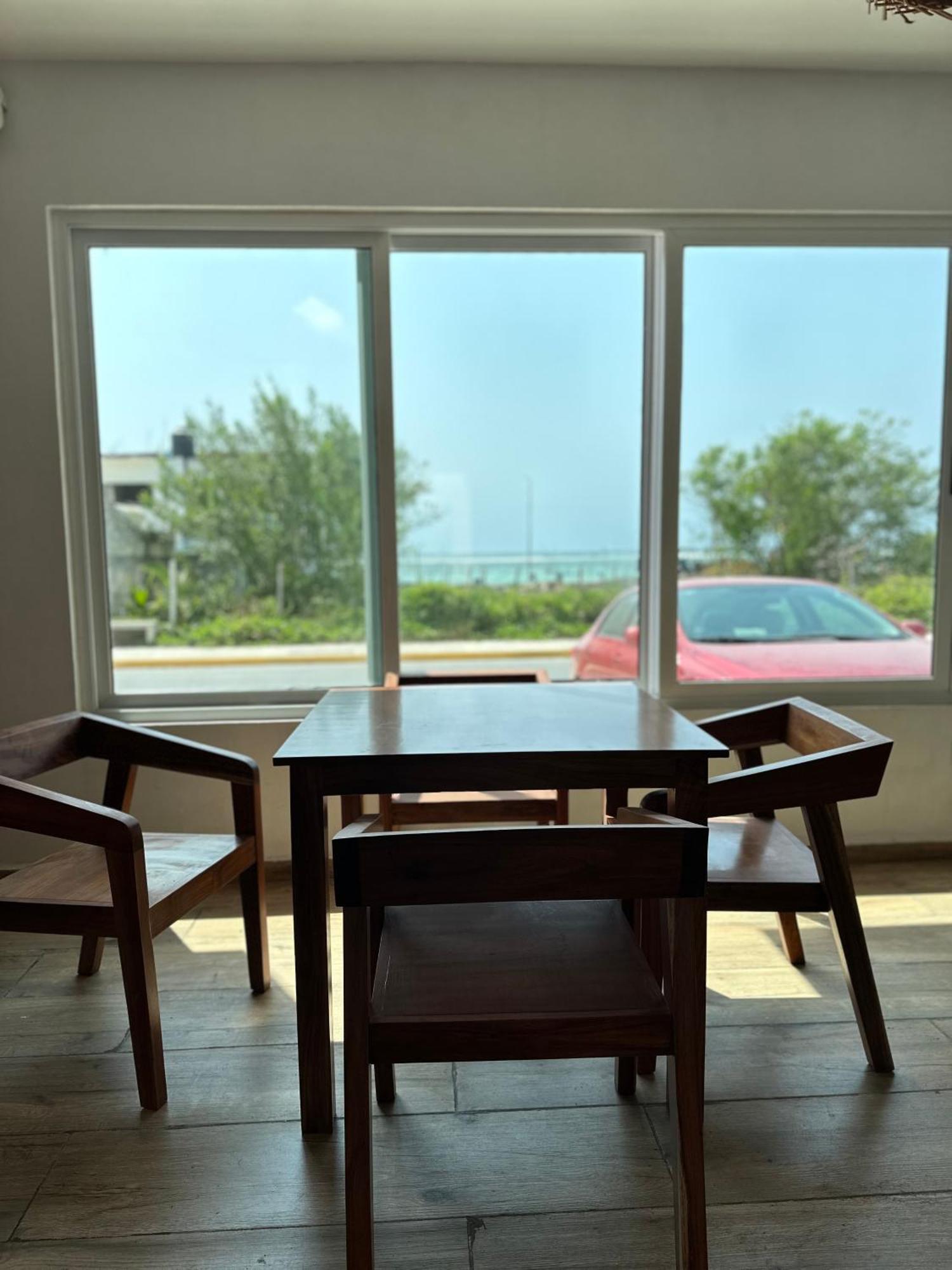 Oneiro Suites With Sea View Махахуал Екстериор снимка