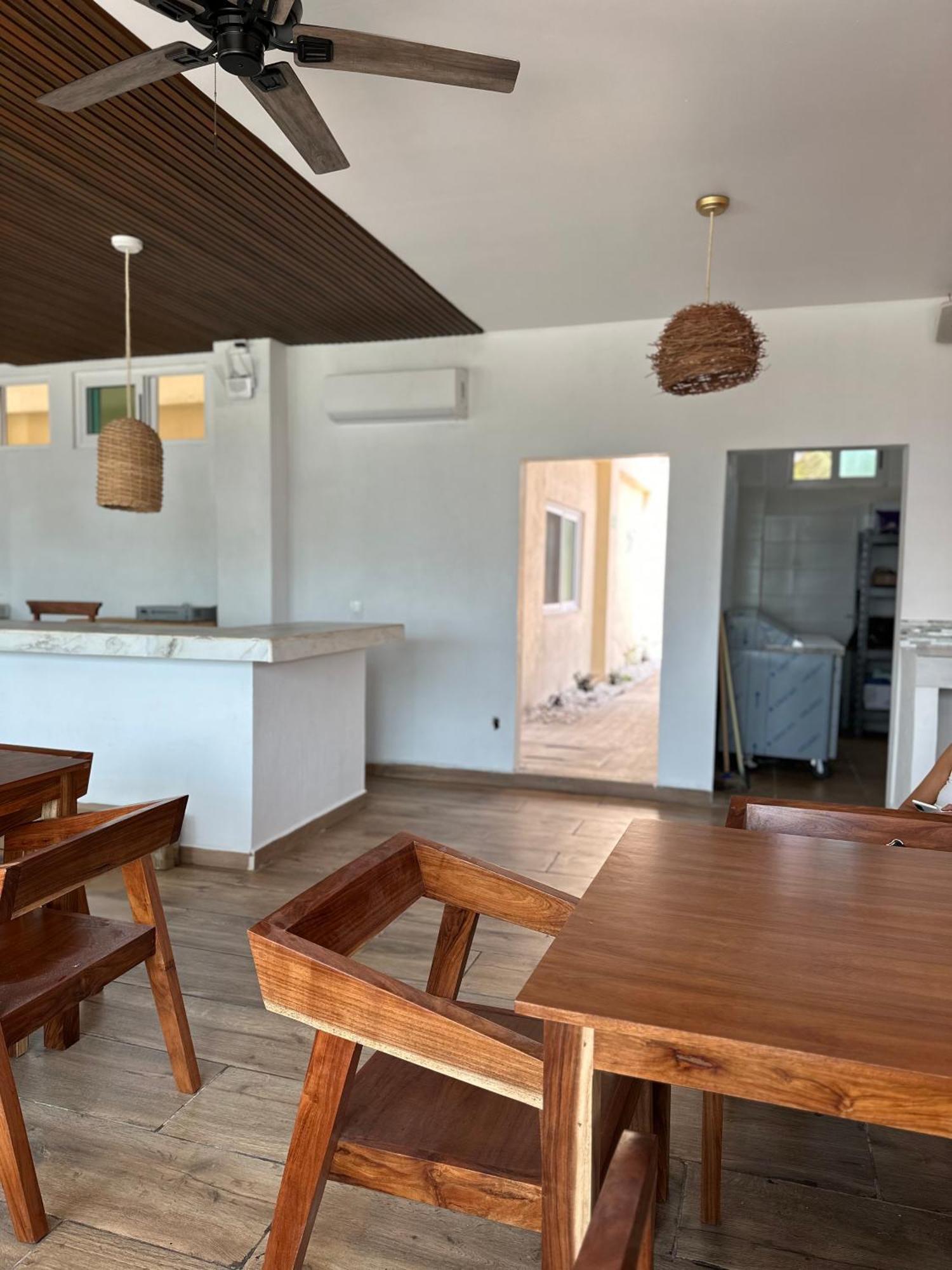 Oneiro Suites With Sea View Махахуал Екстериор снимка
