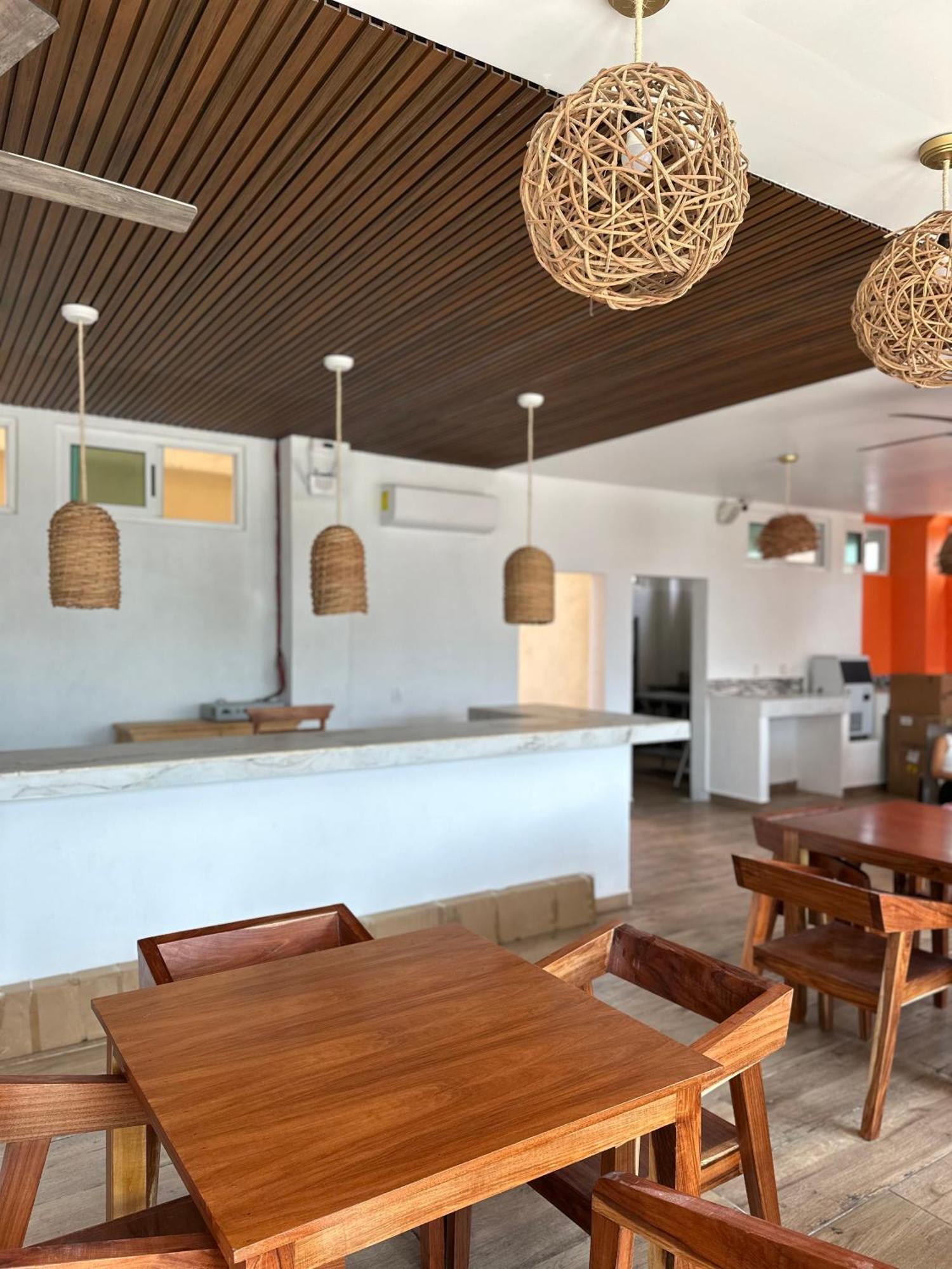 Oneiro Suites With Sea View Махахуал Екстериор снимка