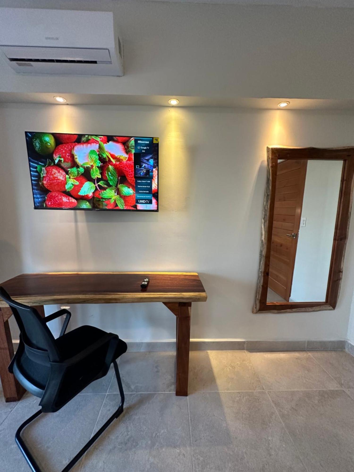 Oneiro Suites With Sea View Махахуал Екстериор снимка