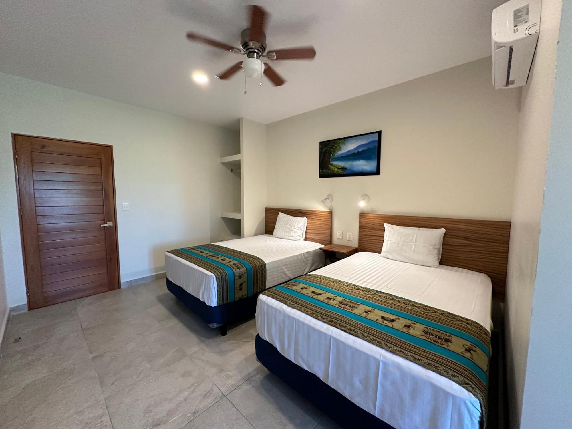 Oneiro Suites With Sea View Махахуал Екстериор снимка